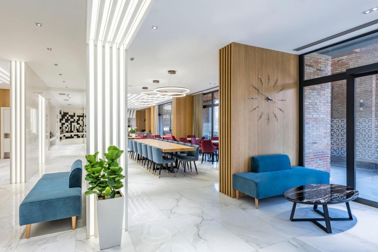 Clocks Hotel Tbilisi Exterior foto