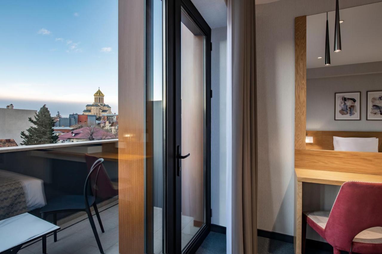 Clocks Hotel Tbilisi Exterior foto