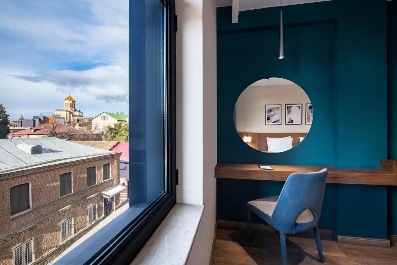 Clocks Hotel Tbilisi Exterior foto